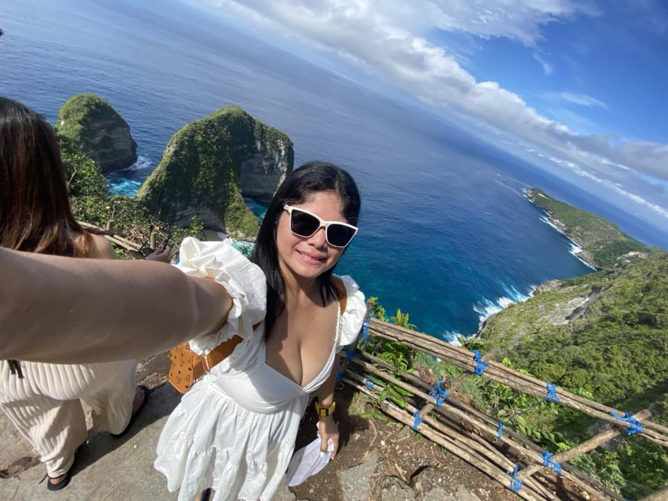 Tropical beach on Nusa Penida with clear blue water
