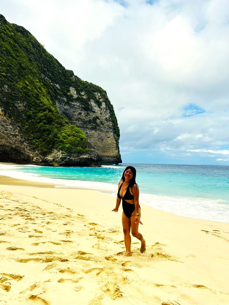 Nusa Penida in Indonesia with dramatic cliffs and turquoise ocean